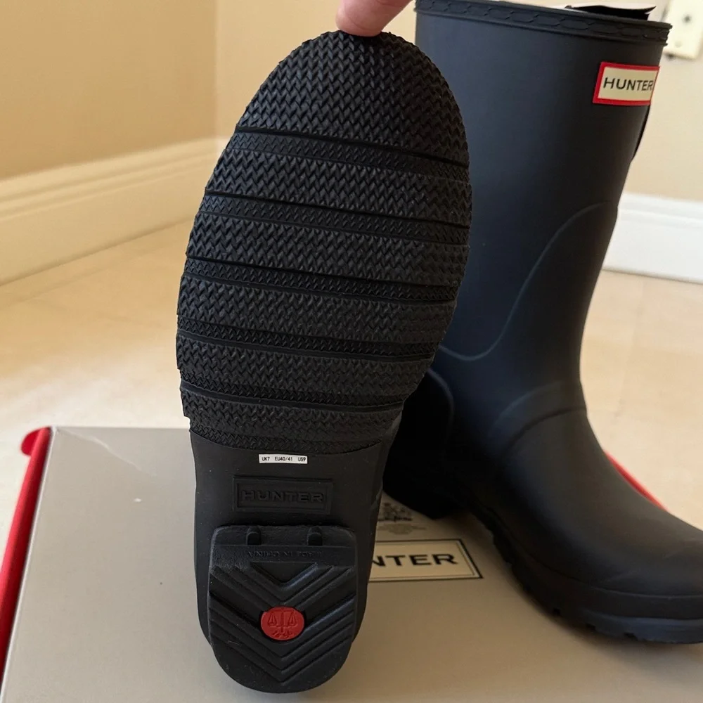 Hunter never worn